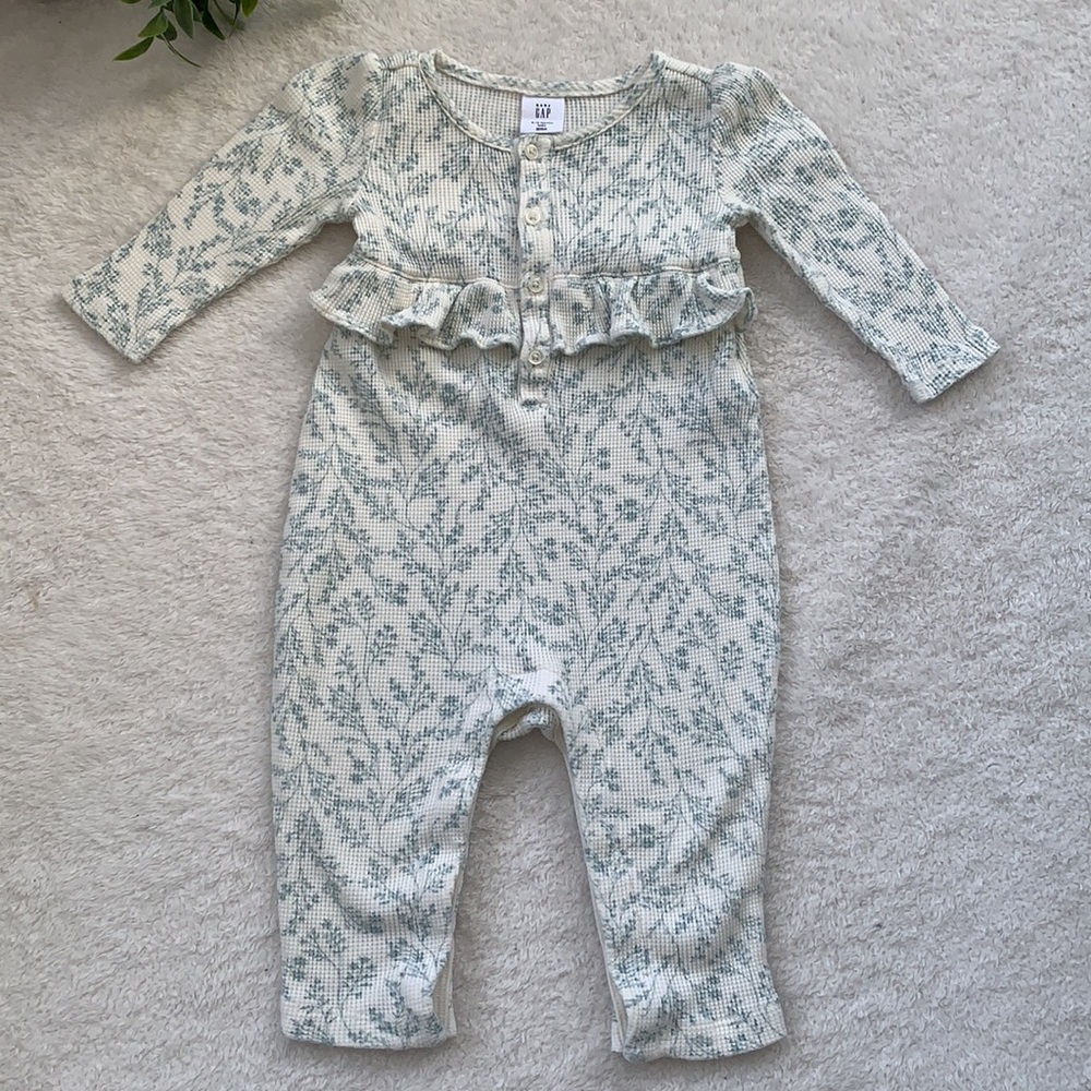 GAP Blue & Off White Floral Romper 6-12M EUC